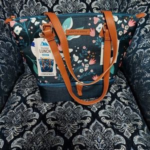 Floral Arctic Zone lunch bag with bento box